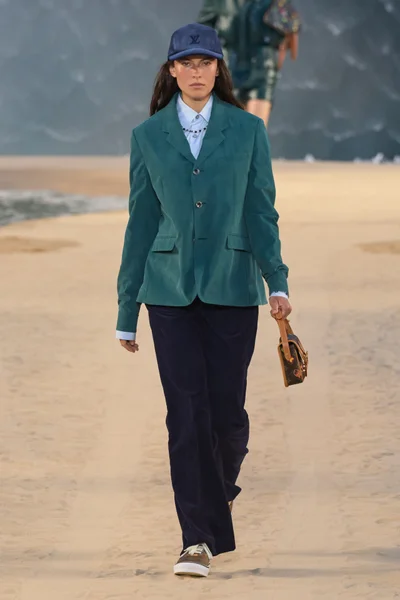 Look 24